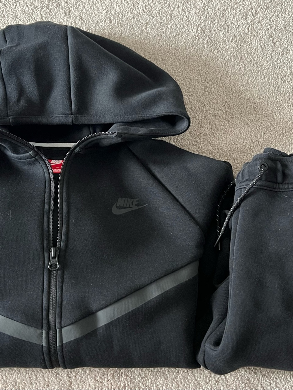Nike Black Tech Kids Size XL Hooded Zip Jacket and Joggers Set